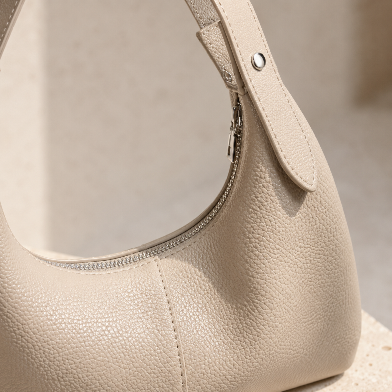 The Eleanor Minimal Hobo