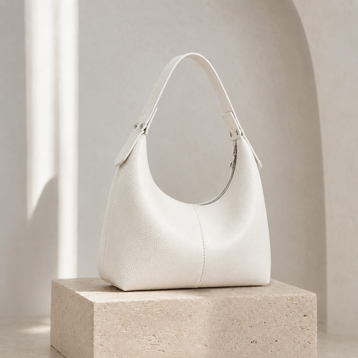 The Eleanor Minimal Hobo